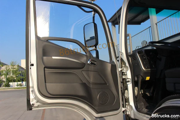 Foton Auhang R-Series 170hp 4X2(6 wheels) 6.8m Van Cargo Truck Cab (2) | 86Trucks
