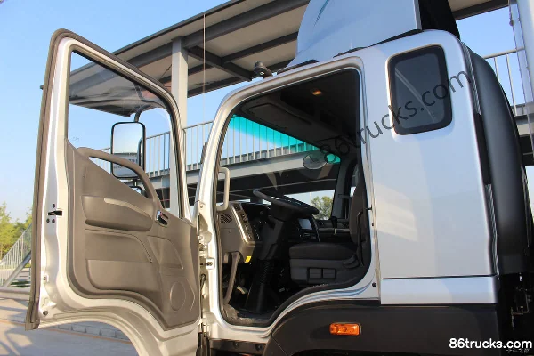 Foton Auhang R-Series 170hp 4X2(6 wheels) 6.8m Van Cargo Truck Cab (1) | 86Trucks