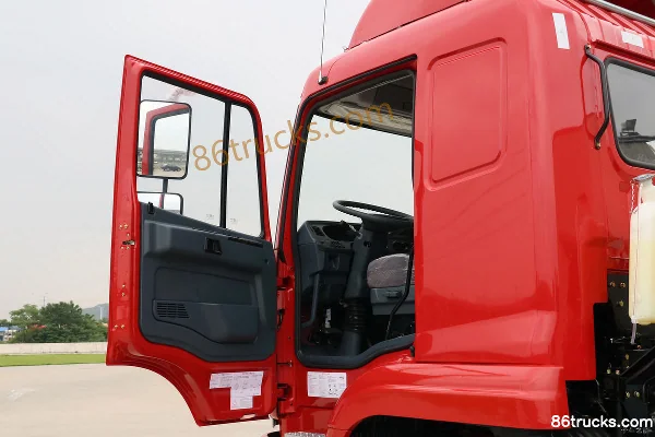 Hualing Star camion lourd Édition standard 300 ch 4X2(6 roues) tracteur routier Cabine (1) | 86Trucks