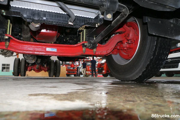 Dongfeng Duolika D12 260 hp 4X2(6 wheels) 8.6m Van Cargo Truck (China VI) Chassis (3) | 86Trucks