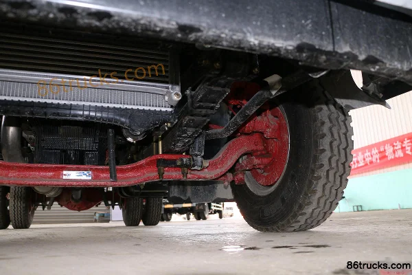 Dongfeng Kaipute K6-L 141hp 4X2(6 wheels) 4.17m single-row cage-type cargo truck Chassis (3) | 86Trucks