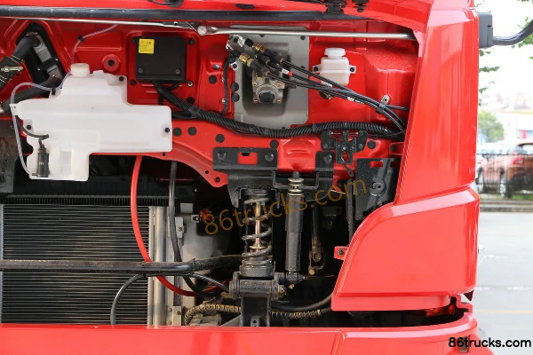 Dongfeng Yulong 245hp 4X2(6 wheels) 9.4m wing-type cargo truck (EQ5180XYKLV) Chassis (2) | 86Trucks
