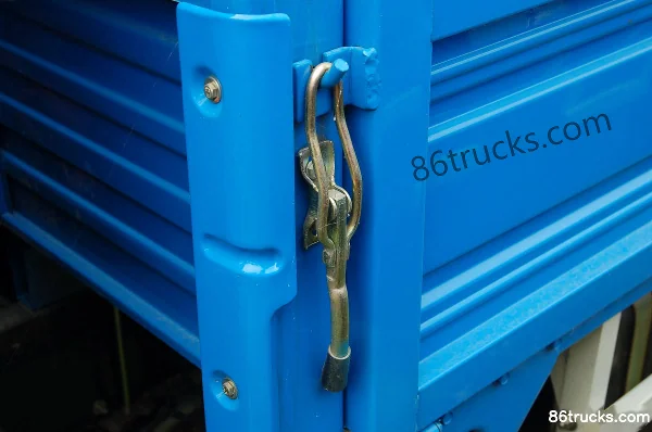Kama 73 hp 4X2(6 wheels) 3.2m Single Row Flatbed Light Truck Body (3) | 86Trucks