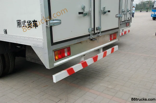 Shidai Linghang 3 120hp 4X2(6 wheels) 5.2m Single-row Van Cargo Truck Body (1) | 86Trucks