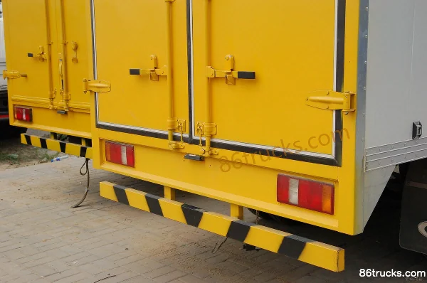 Forland Linghang 2 103 hp 4X2(6 wheels) 4.2m single-row van light truck (formerly Qishi 3200)(dangerous goods) Body (3) | 86Trucks
