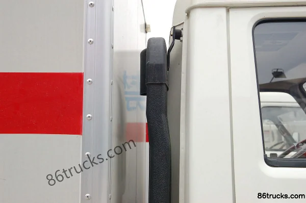 Forland Linghang 2 103 hp 4X2(6 wheels) 4.2m single-row van light truck (formerly Qishi 3200)(dangerous goods) Body (2) | 86Trucks