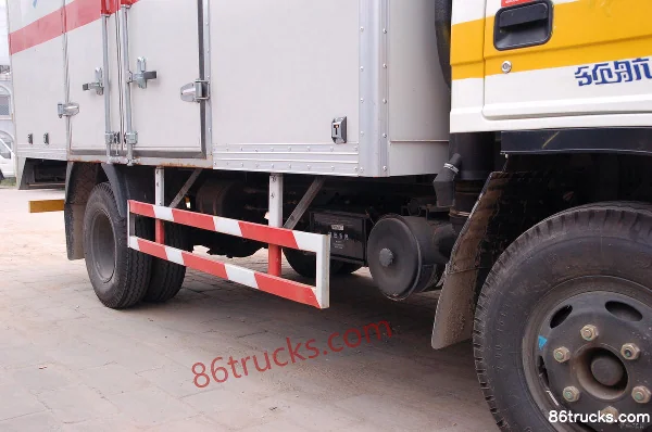 Forland Linghang 2 103 hp 4X2(6 wheels) 4.2m single-row van light truck (formerly Qishi 3200)(dangerous goods) Body (1) | 86Trucks
