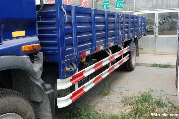 Foton Ruizhong Medium Truck 154 hp 4X2(6 wheels) 5.2m single-row flatbed cargo truck Body (1) | 86Trucks