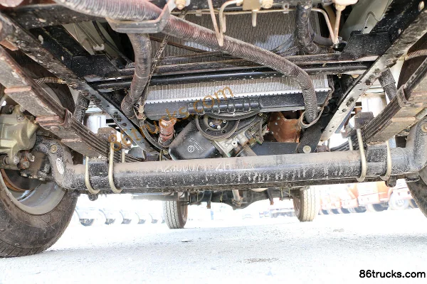 Dongfeng Xiaobawang V 1.3L 87hp 4X2(6 wheels) Gasoline 3.05m single-row van truck Chassis (1) | 86Trucks