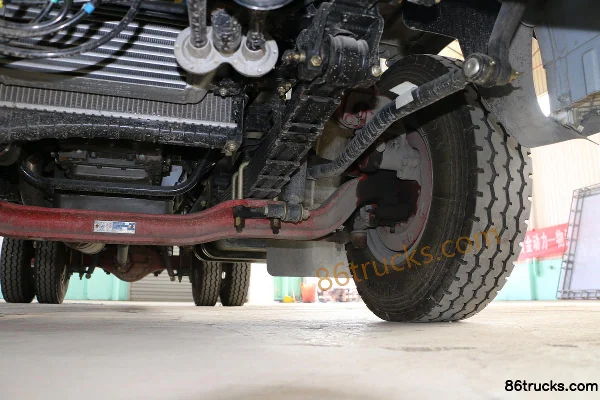 Dongfeng Duolika D6-L 130 hp 4X2(6 wheels) 4.17m single-row stake truck Chassis (3) | 86Trucks