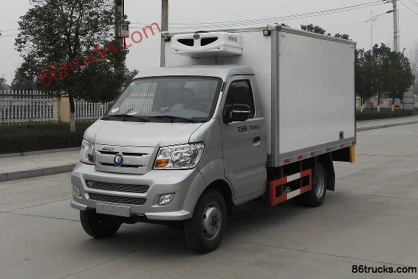 Sinotruk Wangpai Série 7 112 ch essence/CNG 4X2(6 roues) camion frigorifique Extérieur