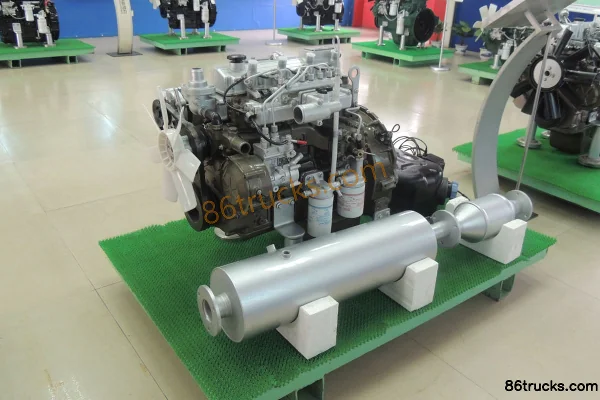 Yuchai YCD4D4S-140 140 hp 4.16L China V Diesel Engine Exterior