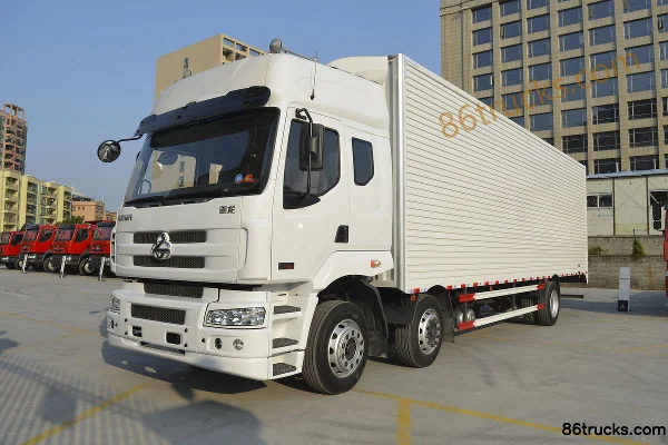 Dongfeng Liuqi Chenglong M5 camion porteur 270 ch 6X2(8 roues) camion porteur fourgon 9,6 m Extérieur (3) | 86Trucks
