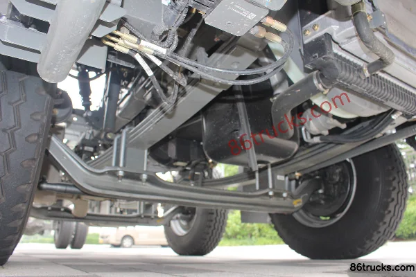 Sinotruk HOWO T5G camion lourd 280 ch 6X2(8 roues) camion porteur fourgon 9,92 m (boîte standard) Châssis (1) | 86Trucks