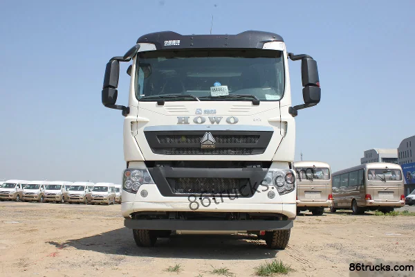 Sinotruk HOWO T5G 340 ch 8X4(12 roues) camion citerne (Yunli) Extérieur (2) | 86Trucks