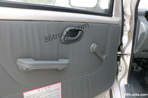 Dongfeng T3 1.6L 123hp 4X2(6 wheels) Gasoline 3.3m single-row van mini truck Cab (2) | 86Trucks