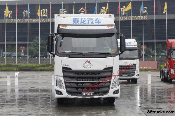 Dongfeng Liuqi Chenglong H7 350 hp 6X2(8 wheels) 7.8m Van Truck Exterior (2) | 86Trucks