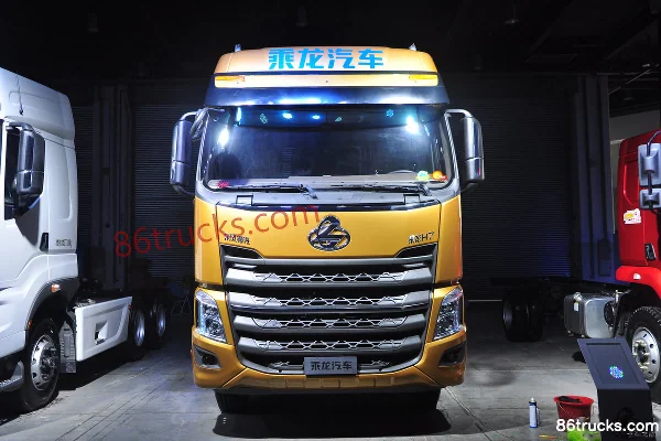 Dongfeng Liuqi Chenglong H7 Heavy Truck 500hp 6X4(10 wheels) Tractor Truck Exterior (2) | 86Trucks