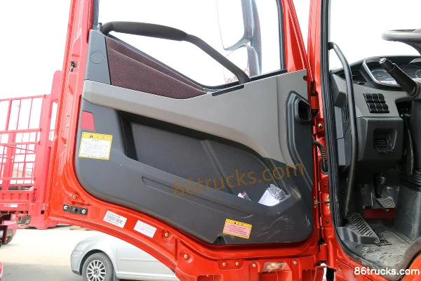 FAW Jiefang J6P Heavy Truck Standard Load 420 hp 6X4(10 wheels) Tractor Truck Cab (2) | 86Trucks