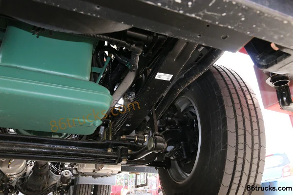 FAW Jiefang J6P Heavy Truck Standard Load 420 hp 6X4(10 wheels) Tractor Truck Chassis (3) | 86Trucks