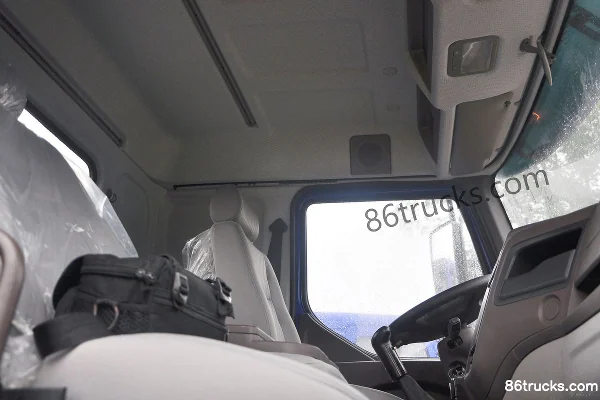 Dongfeng Liuqi Nouveau Chenglong M3 camion moyen 185 ch 4X2(6 roues) châssis de camion porteur à ridelles 6,75 m Cabine (3) | 86Trucks