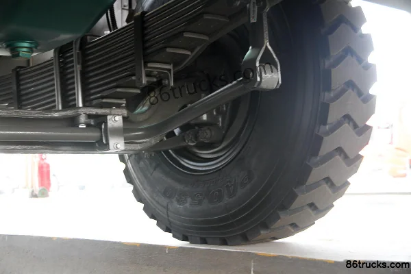 Sinotruk Wangpai W5G heavy truck 380 hp 6X4(10 wheels) 5.6m dump truck Chassis (3) | 86Trucks
