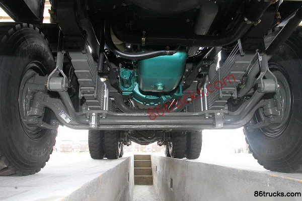 Sinotruk Wangpai W5G heavy truck 380 hp 6X4(10 wheels) 5.6m dump truck Chassis (2) | 86Trucks