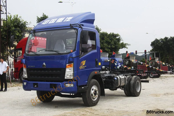 Sinotruk HOWO Tongshuai 154hp 4X2(6 wheels) 4.165m single-row flatbed light truck chassis (10-speed) Exterior (3) | 86Trucks