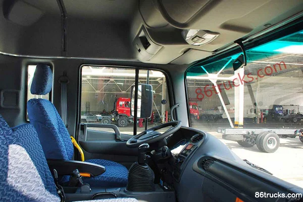 JAC Gallop K3L Medium Truck 170 hp 4X2(6 wheels) 6.8m Van Cargo Truck Cab (3) | 86Trucks