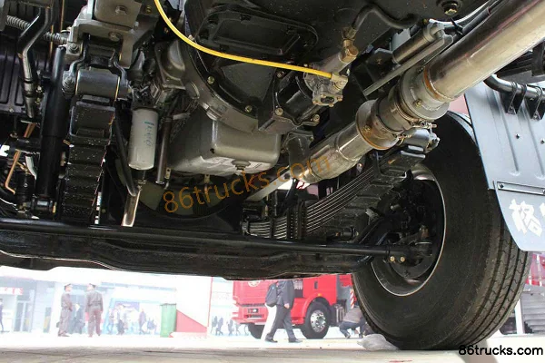 JAC Gallop K3W Heavy Truck Lightweight Version 350 hp 8X4(12 wheels) 9.5m Van Truck Chassis (1) | 86Trucks