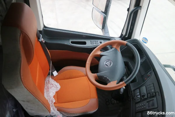 Foton Auman EST 360hp 8X4(12 wheels) 9.53m flatbed cargo truck Cab (2) | 86Trucks