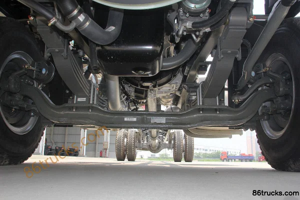Sinotruk W5B-H poids lourd 280 ch 4X2(6 roues) 9,725 m camion porteur fourgon (Fast Gear) Châssis (2) | 86Trucks