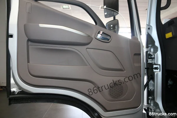 Foton Aumark S1 150hp 4X2(6 wheels) 4.14m Single-row Van Light Truck (6-speed) Cab (2) | 86Trucks
