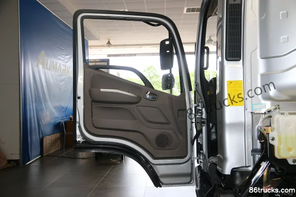 Foton Aumark S1 150hp 4X2(6 wheels) 4.14m Single-row Van Light Truck (6-speed) Cab (1) | 86Trucks
