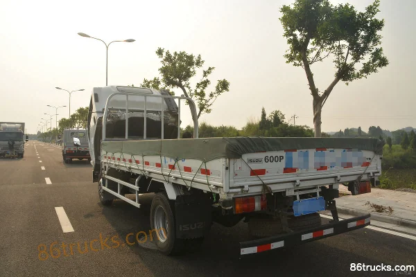 Foton Aumark S3 143hp 4X2(6 wheels) 4.17m single-row flatbed light truck (Beijing V) Body (1) | 86Trucks