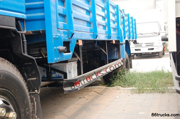 Shidai Linghang 3 120hp 4X2(6 wheels) 6.2m single-row flatbed cargo truck Body (1) | 86Trucks