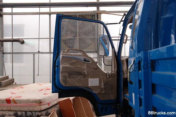Foton Forland Linghang camion porteur semi-cabine 130 ch 4X2(6 roues) (1) | 86Trucks