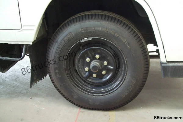 JMC Kairui 116 ch 4X2(6 roues) plateau 3,3 m cabine double Châssis (1) | 86Trucks