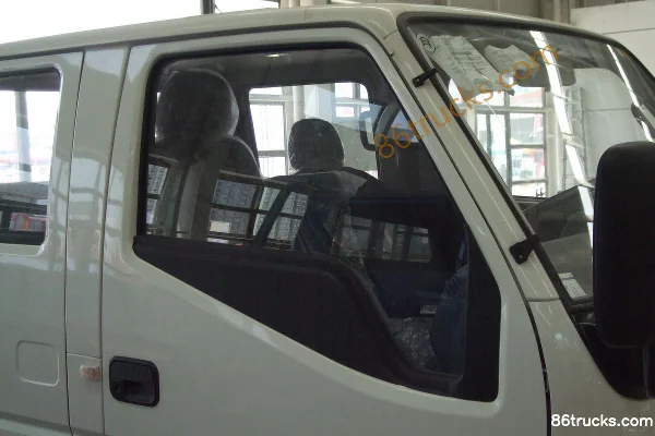 JMC Kairui 116 ch 4X2(6 roues) plateau 3,3 m cabine double Extérieur (2) | 86Trucks