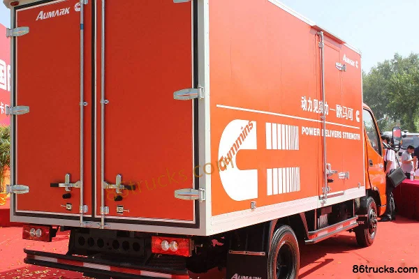 Foton Aumark série 3 version standard 156 ch 4X2(6 roues) camion fourgon 5,2 m cabine simple Carrosserie (2) | 86Trucks
