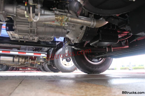 Foton Aoling Jieyun 143 ch 4X2(6 roues) camion léger à ridelles 4,23 m, cabine simple Châssis (3) | 86Trucks