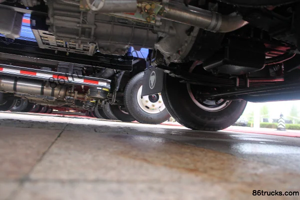 Foton Aoling Jieyun 143 ch 4X2(6 roues) camion léger à ridelles 4,23 m, cabine simple Châssis (2) | 86Trucks