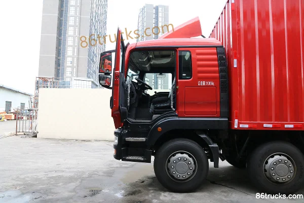 Sinotruk Sitrak C5H 310 ch 8X4(12 roues) camion porteur fourgon 9,52 m Cabine (2) | 86Trucks