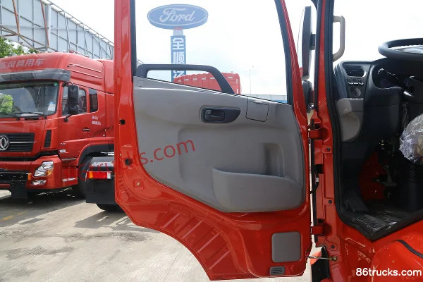 Dongfeng Commercial Vehicle Jiayun 130 hp 4X2(6 wheels) 4.1m single-row flatbed cargo truck chassis Cab (2) | 86Trucks