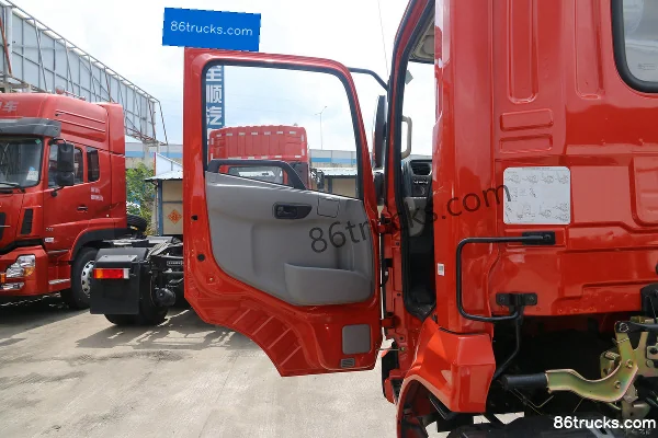 Dongfeng Commercial Vehicle Jiayun 130 hp 4X2(6 wheels) 4.1m single-row flatbed cargo truck chassis Cab (1) | 86Trucks