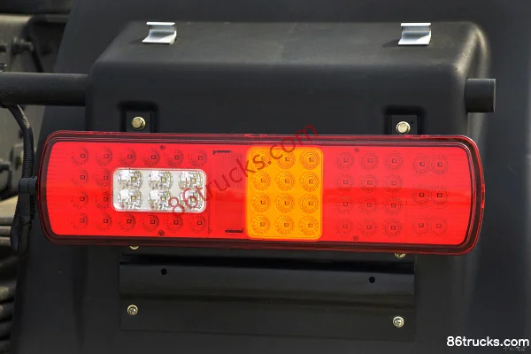 Dayun N8V heavy truck 360 hp 6X4(10 wheels) tractor truck Chassis (1) | 86Trucks