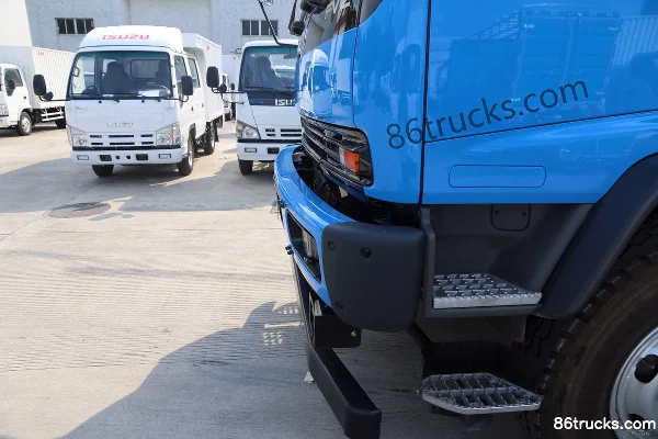 Qingling FVZ Heavy Truck 300 hp 4X2(6 wheels) 8.6m Box Van Cargo Truck Chassis (2) | 86Trucks