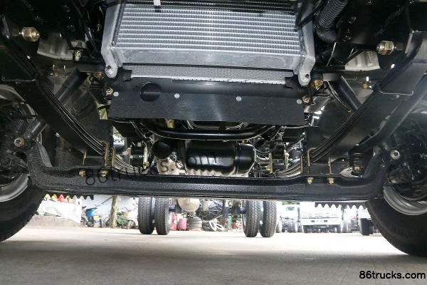 Qingling Isuzu KV600 130 hp 4X2(6 wheels) Refrigerated Truck Chassis (2) | 86Trucks