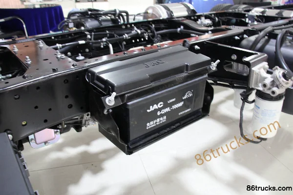 JAC Shuailing K340 All-Business Edition 120 hp 4X2(6 wheels) 4.13m single-row box van light truck Chassis (2) | 86Trucks