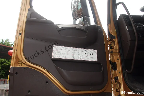 Dongfeng Liuqi Chenglong H7 Heavy Truck 3.0 Version 430 hp 6X4(10 wheels) Tractor Truck (China VI) Cab (2) | 86Trucks